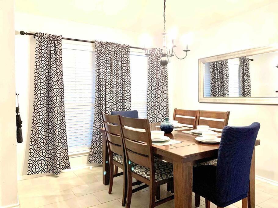 Modern Updates - Great Location - King Bed- Bmt San Antonio Dış mekan fotoğraf